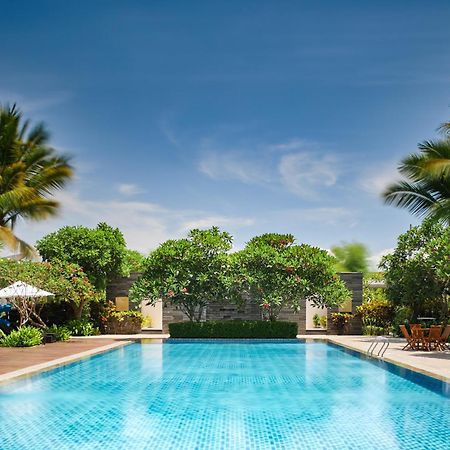 El Hotel Banyuwangi Бануванги Екстериор снимка