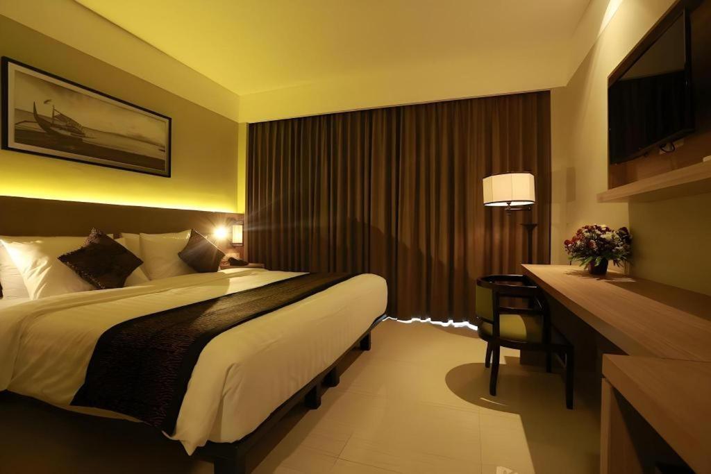 El Hotel Banyuwangi Бануванги Екстериор снимка