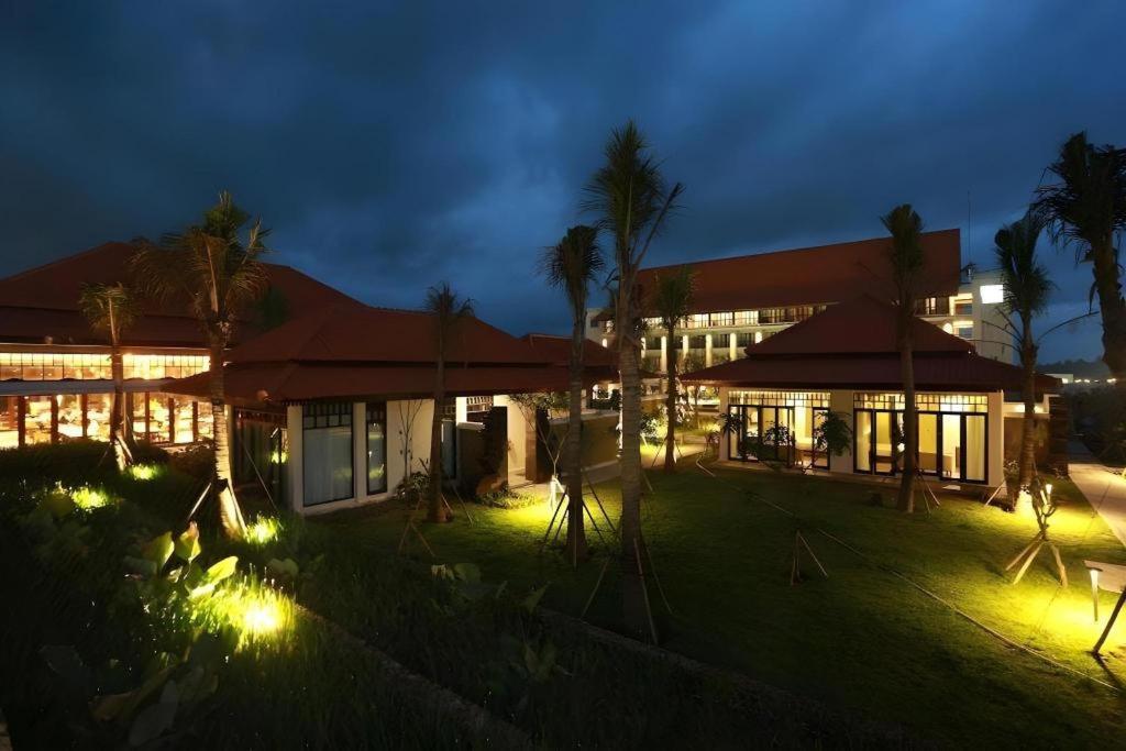 El Hotel Banyuwangi Бануванги Екстериор снимка