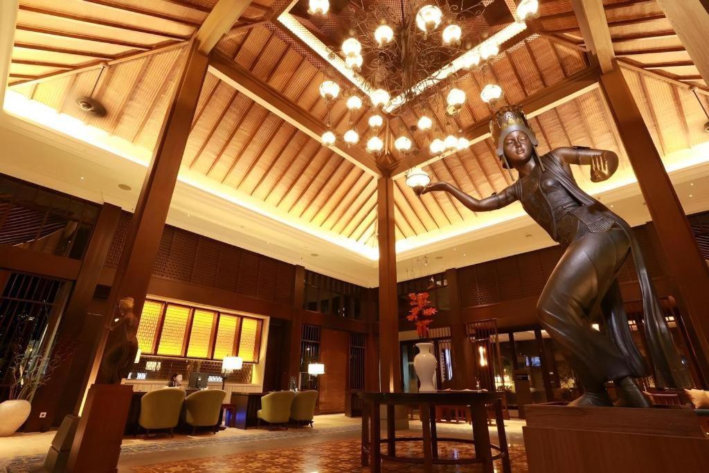 El Hotel Banyuwangi Бануванги Екстериор снимка