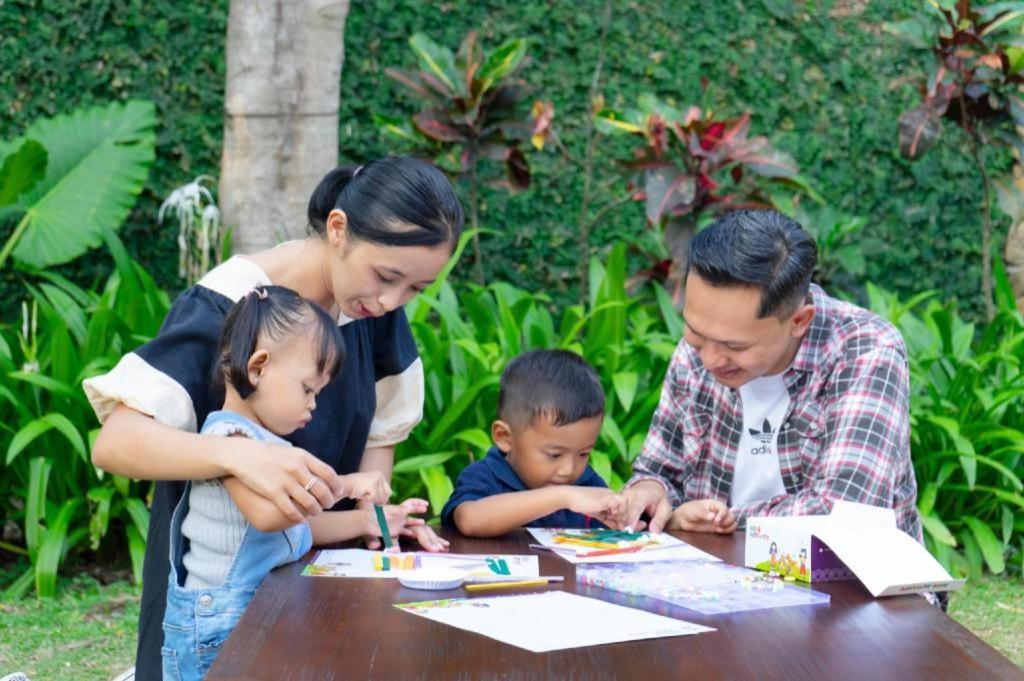 El Hotel Banyuwangi Бануванги Екстериор снимка