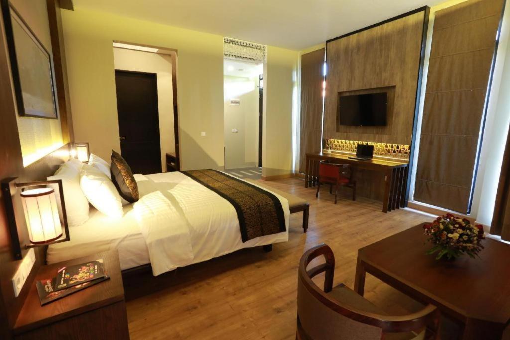 El Hotel Banyuwangi Бануванги Екстериор снимка